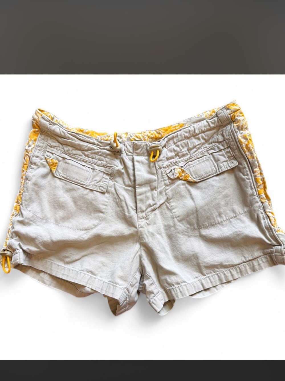 Y2K American Eagle Outfitters Khaki Shorts with Yellow Floral Accents